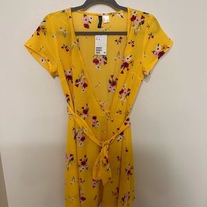 H&M Wrap Dress - Medium Yellow Floral (New!)